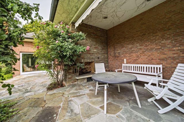 Terrasse mit Kamin – Einfamilienhaus in Beckum
